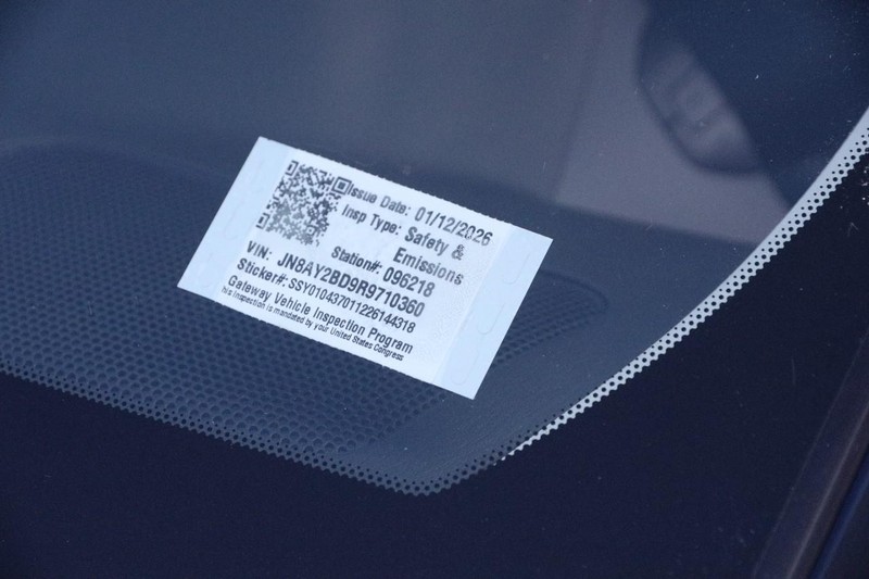 Nissan Armada Vehicle Image 09