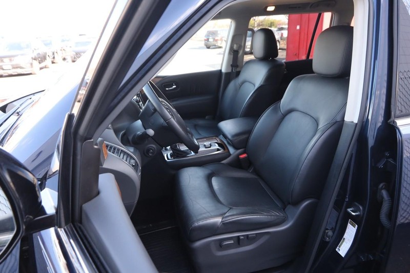 Nissan Armada Vehicle Image 13