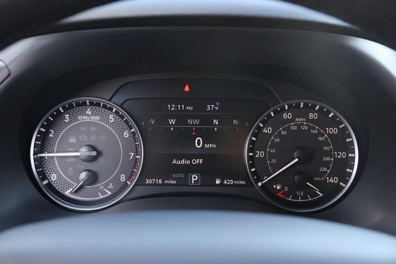 Nissan Armada Vehicle Image 19