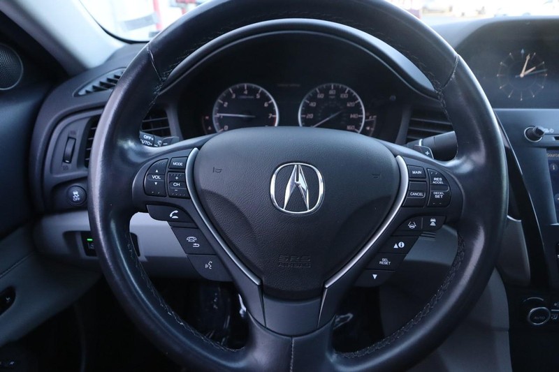 Acura ILX Vehicle Full-screen Gallery Image 11