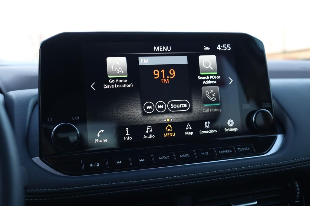 Nissan Rogue Vehicle Image 13