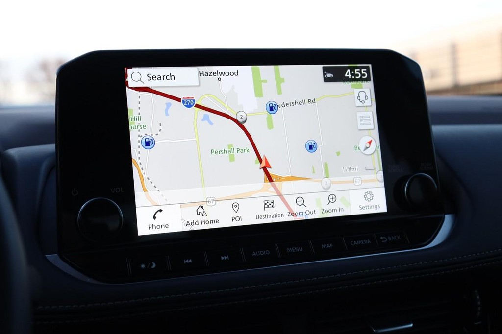 Nissan Rogue Vehicle Image 14