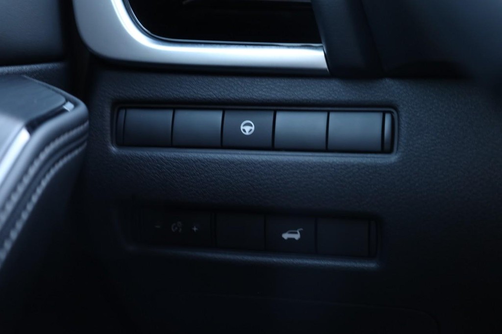 Nissan Rogue Vehicle Image 21