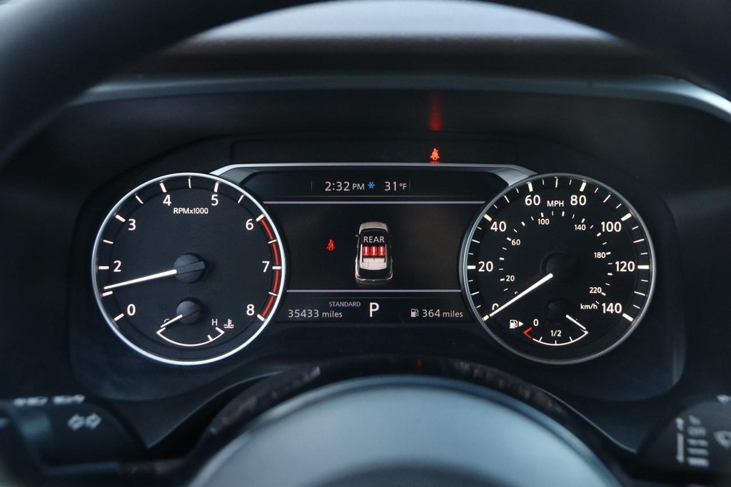 Nissan Rogue Vehicle Image 13