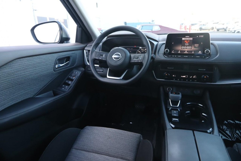 Nissan Rogue Vehicle Image 20
