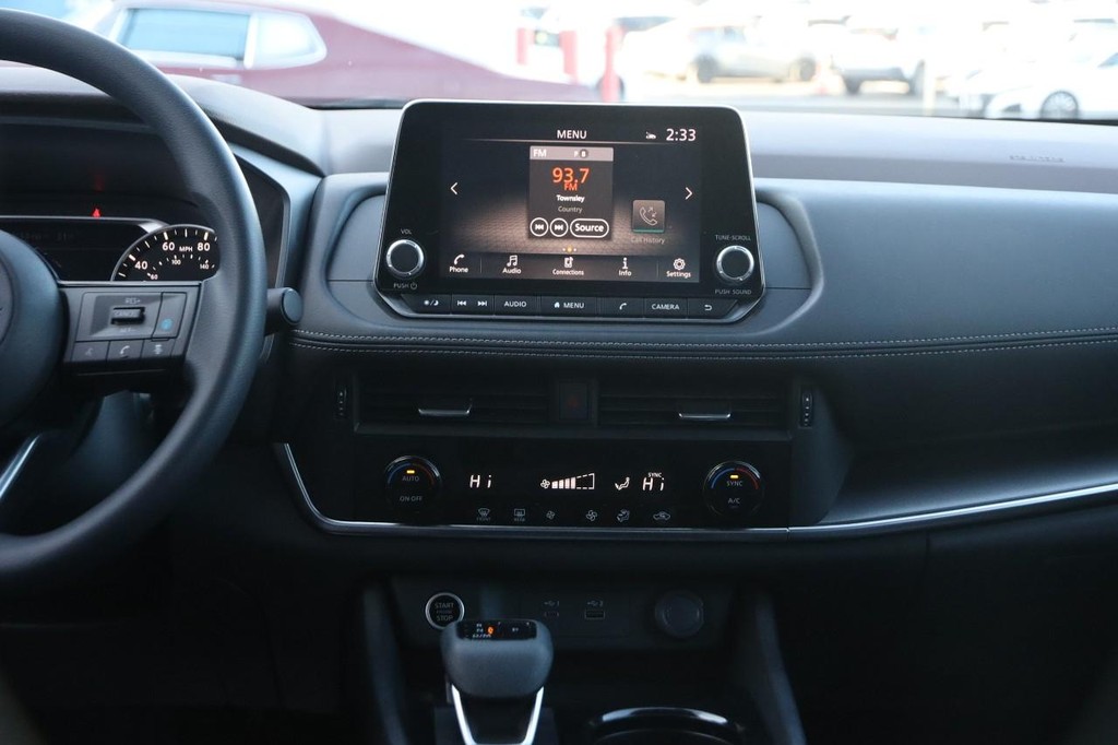 Nissan Rogue Vehicle Image 22