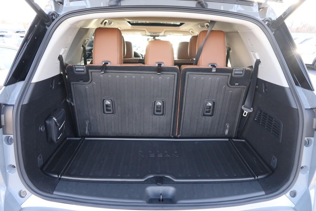 Nissan Pathfinder Vehicle Image 07