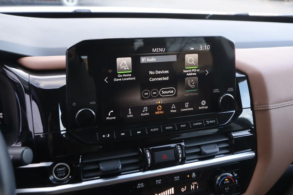 Nissan Pathfinder Vehicle Image 18