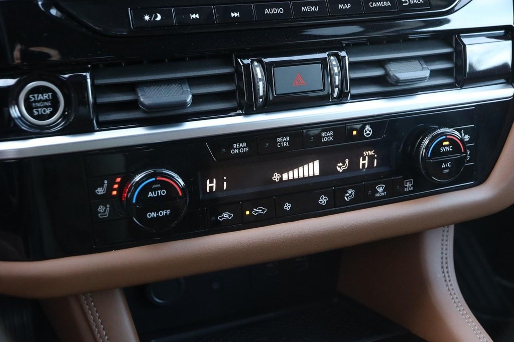 Nissan Pathfinder Vehicle Image 20