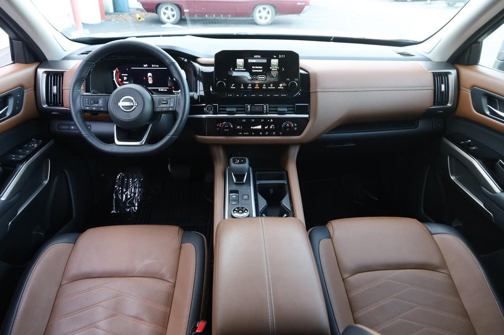 Nissan Pathfinder Vehicle Image 23