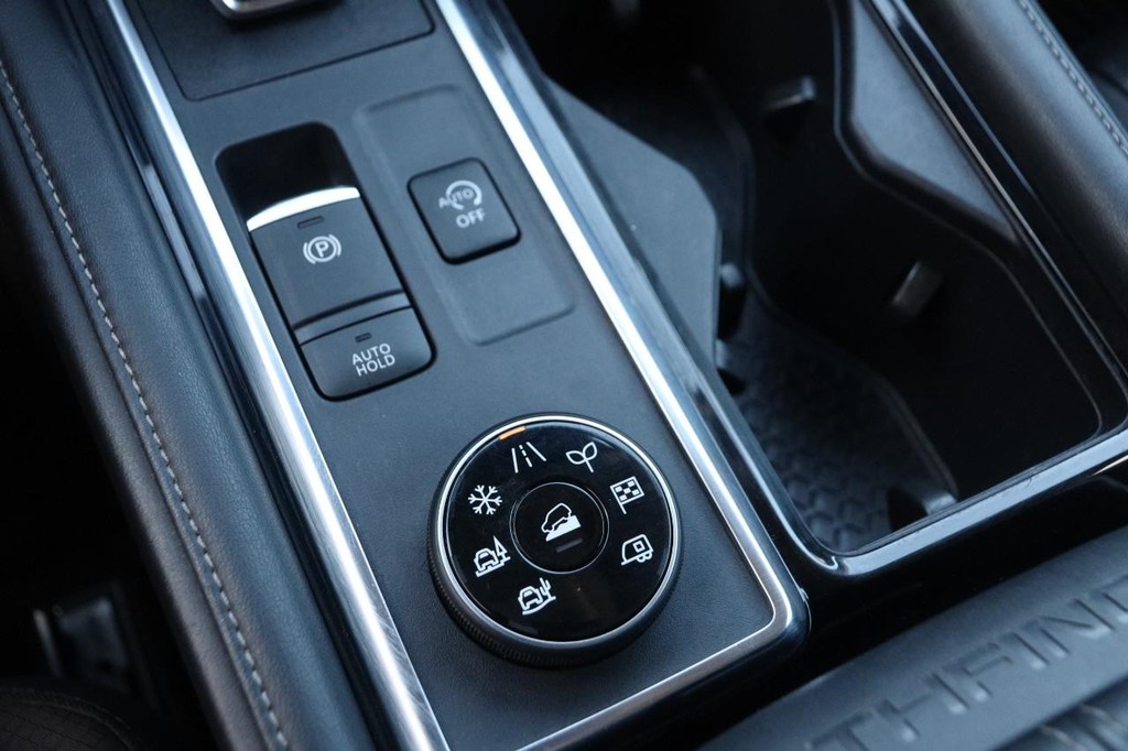 Nissan Pathfinder Vehicle Image 21