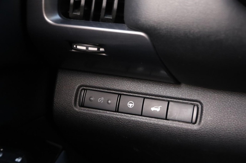 Nissan Pathfinder Vehicle Image 22