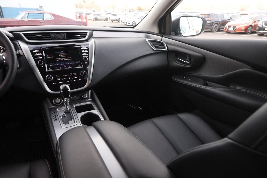 Nissan Murano Vehicle Image 24