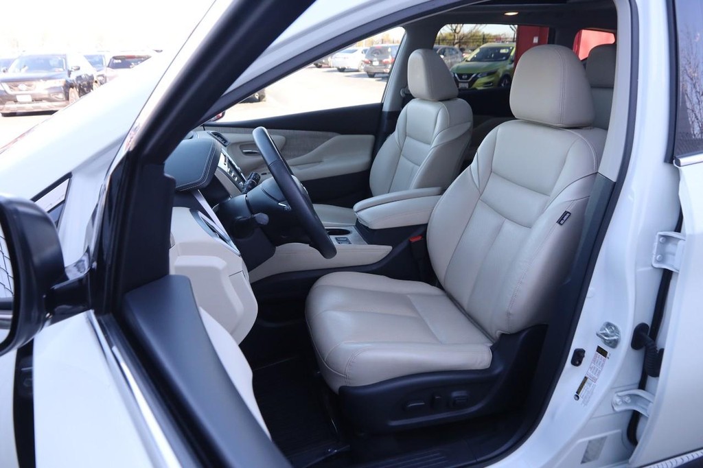 Nissan Murano Vehicle Image 10