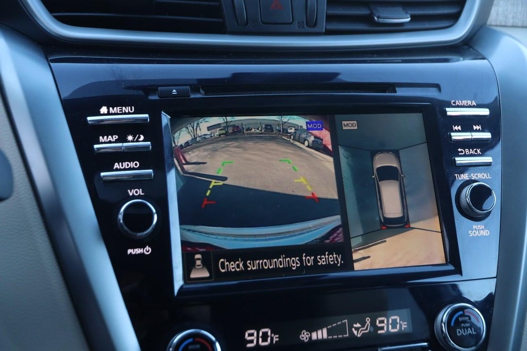 Nissan Murano Vehicle Image 18