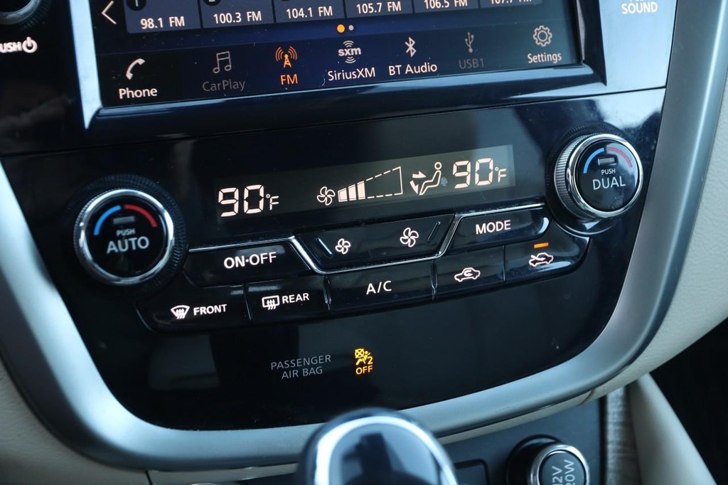 Nissan Murano Vehicle Image 19