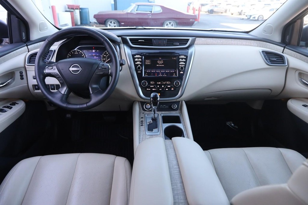 Nissan Murano Vehicle Image 22