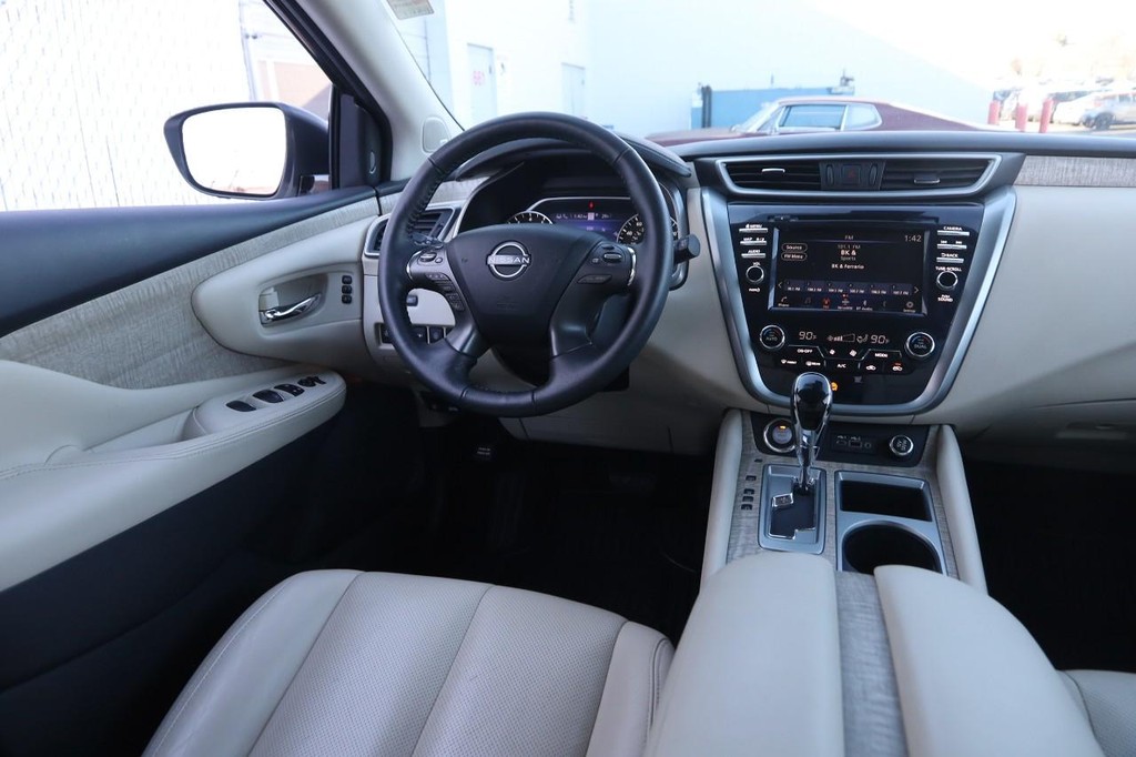 Nissan Murano Vehicle Image 23