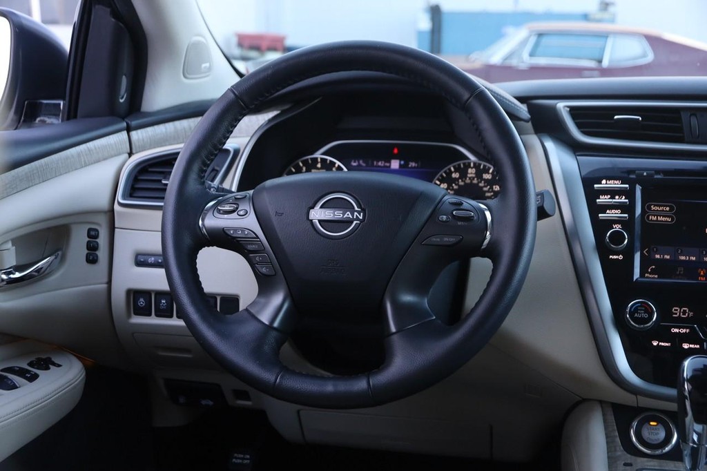 Nissan Murano Vehicle Image 24