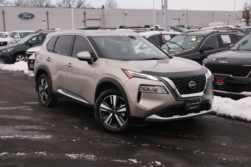 Nissan Rogue Vehicle Image 02