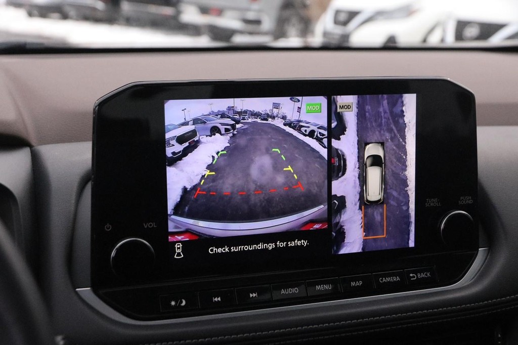 Nissan Rogue Vehicle Image 19