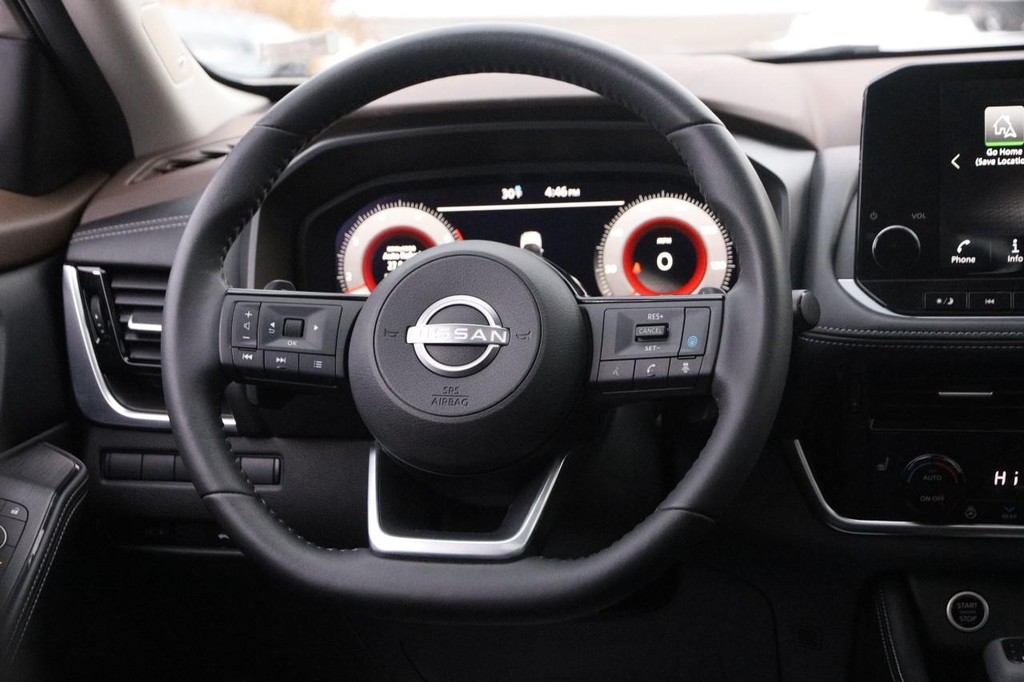 Nissan Rogue Vehicle Image 25