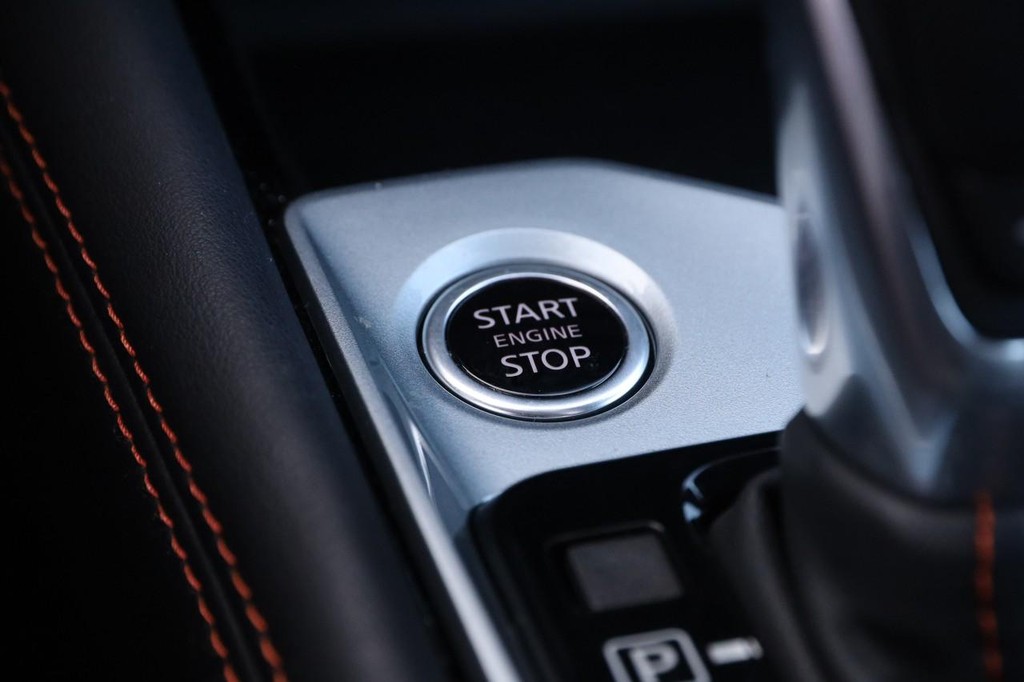 Nissan Altima Vehicle Image 17