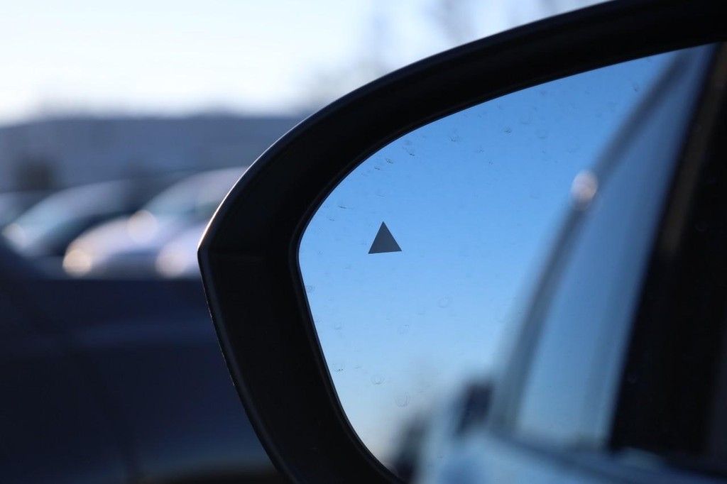 Nissan Rogue Vehicle Image 23