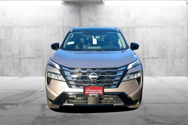 Nissan Rogue Vehicle Image 04