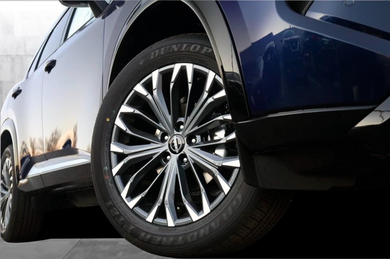 Nissan Rogue Vehicle Image 03