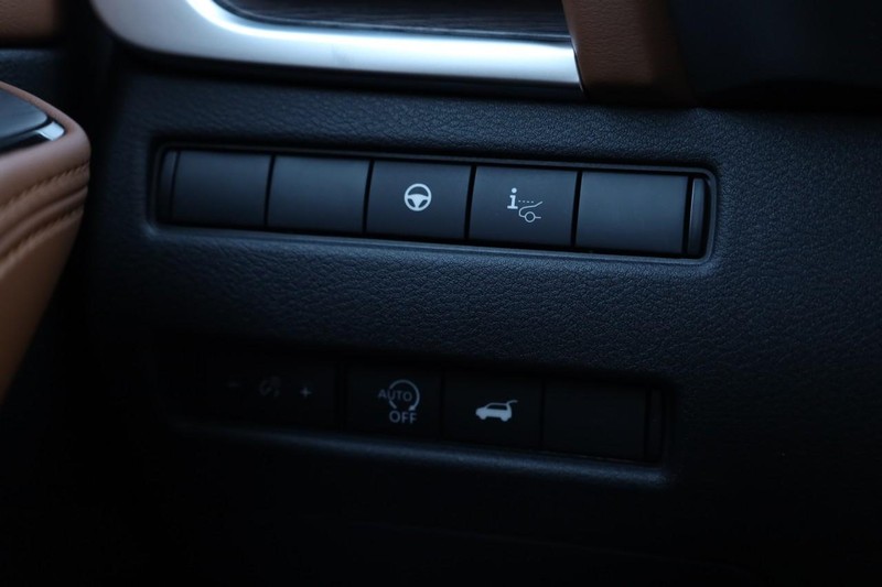 Nissan Rogue Vehicle Image 22