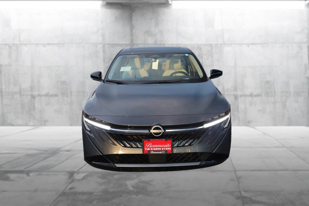 Nissan Sentra Vehicle Image 04