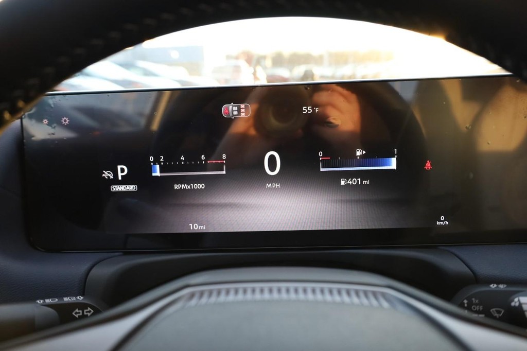 Nissan Sentra Vehicle Image 11