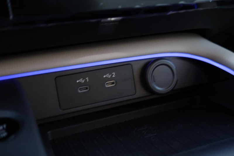 Nissan Sentra Vehicle Image 16