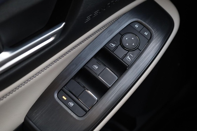 Nissan Sentra Vehicle Image 19