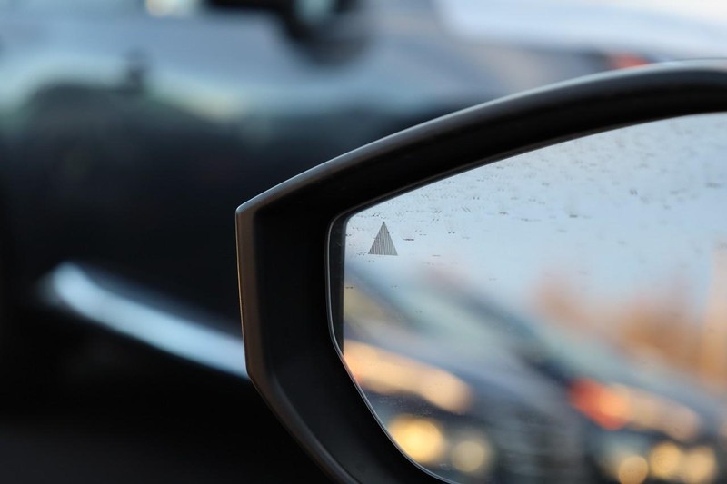 Nissan Sentra Vehicle Image 21