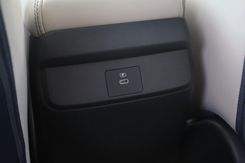 Nissan Sentra Vehicle Image 23