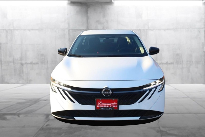 Nissan Sentra Vehicle Image 04