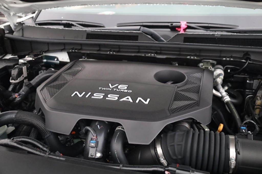 Nissan Armada Vehicle Image 23