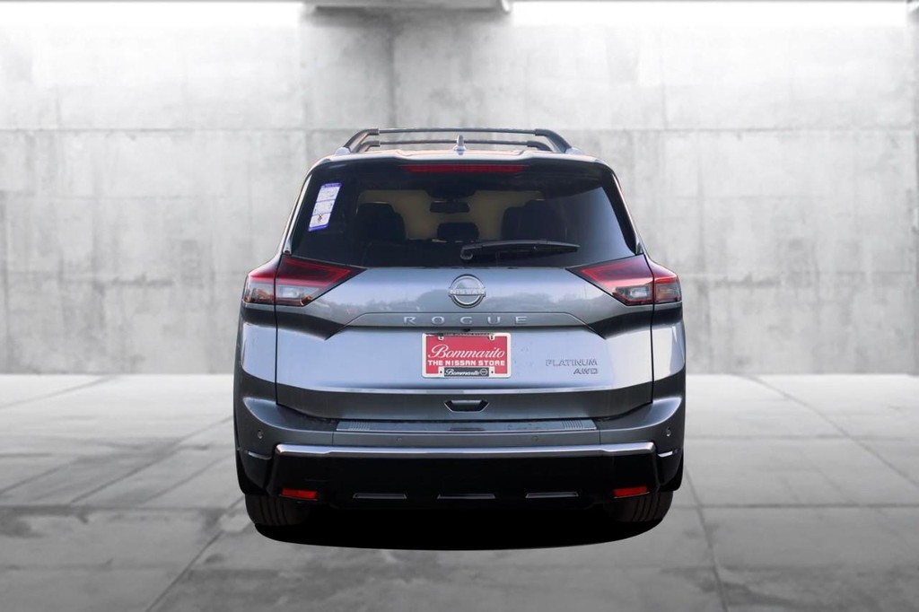 Nissan Rogue Vehicle Image 06