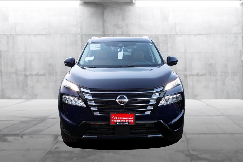 Nissan Rogue Vehicle Image 04