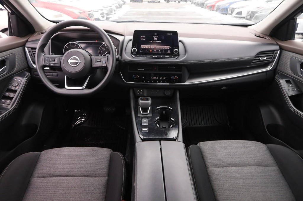 Nissan Rogue Vehicle Image 20