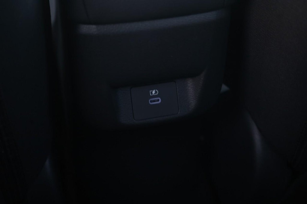 Nissan Versa Vehicle Image 20