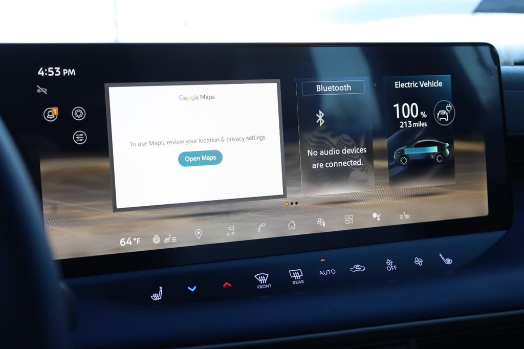 Nissan LEAF Vehicle Image 13