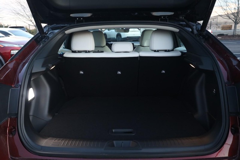 Nissan LEAF Vehicle Image 07