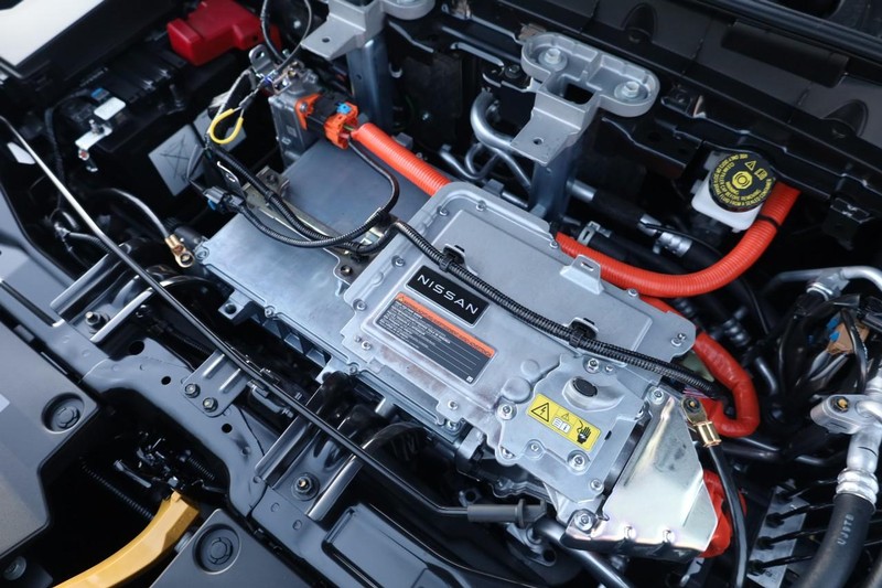 Nissan LEAF Vehicle Image 28