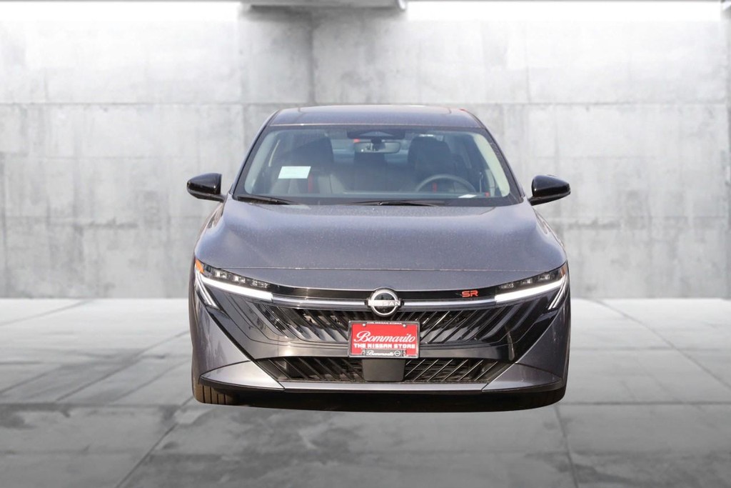 Nissan Sentra Vehicle Image 04