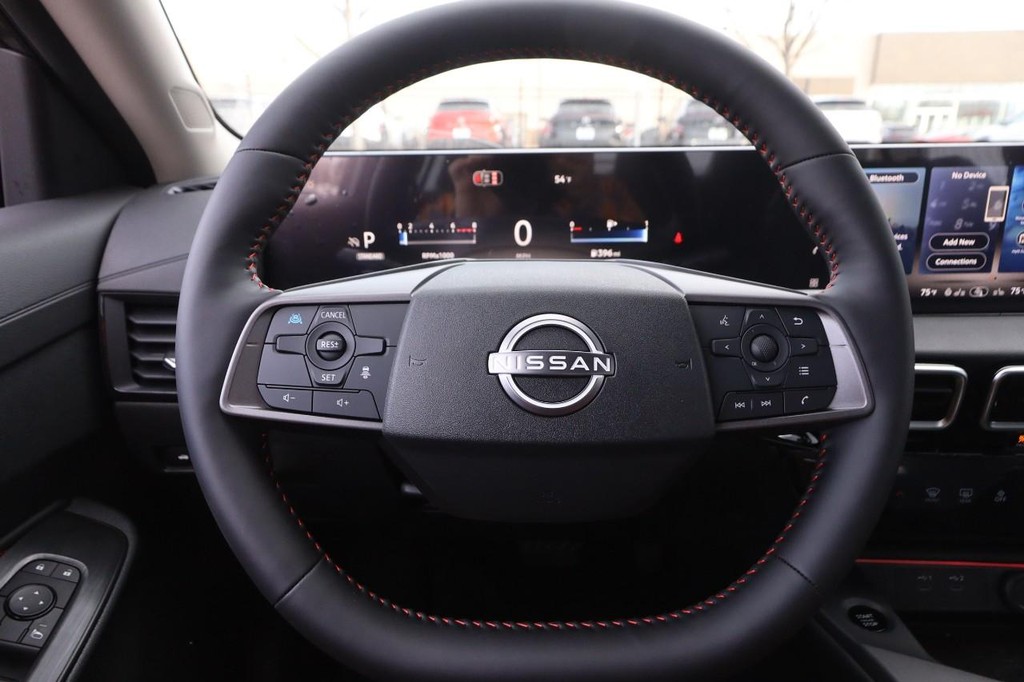 Nissan Sentra Vehicle Image 11