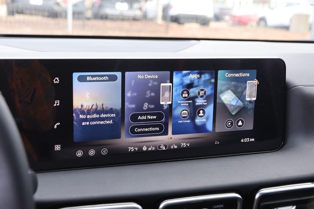 Nissan Sentra Vehicle Image 16