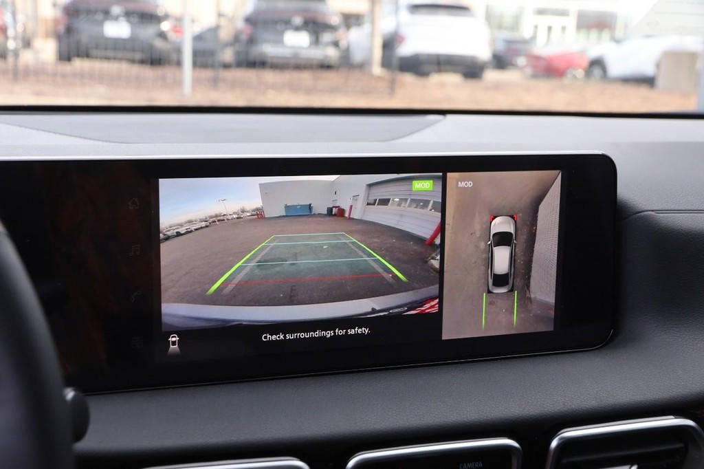 Nissan Sentra Vehicle Image 17